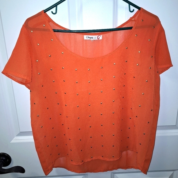 Umgee ladies sheer embellished top in a size small. EUC. 21" PTP, 22.5" length. - Picture 1 of 5
